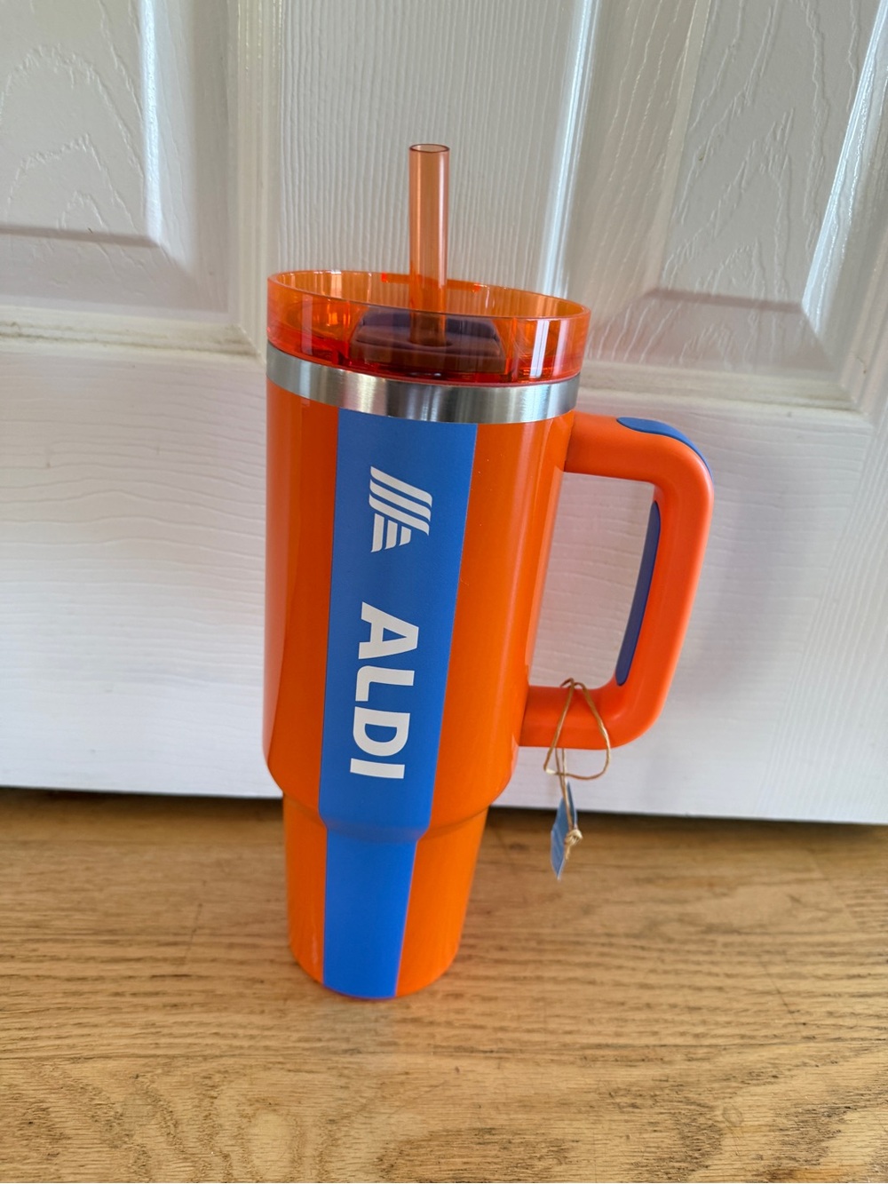 New Aldi Gear 40 oz Thirst Crusher Tumbler Orange & Blue Stainless Steel